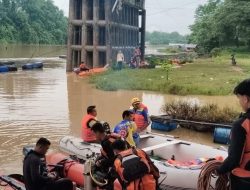 Hari Kedua, Tim Gabungan Masih Lakukan Pencarian Korban Tenggelam di Sungai Kampar