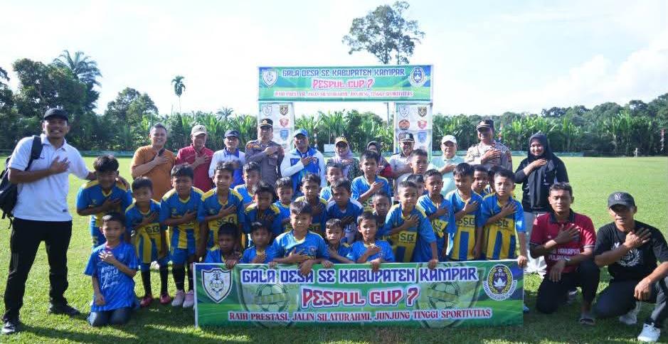 Pembukaan Turnamen Sepak Bola