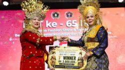 IKWI Riau Raih Juara I Lomba Fashion Show Busana Adat Nusantara Tingkat Nasional