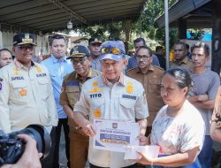 Direktur Jenderal Bina Administrasi Kewilayahan Beserta Tim Dampingi Menteri Dalam Negeri Tinjau Dampak Gempa di Flores