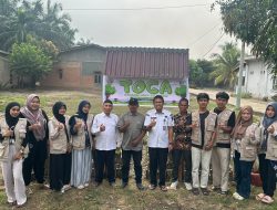 Mahasiswa KKN Abdurrab Kelompok 38 dan Warga Koto Tandun Gotong Royong Wujudkan Taman Obat Keluarga
