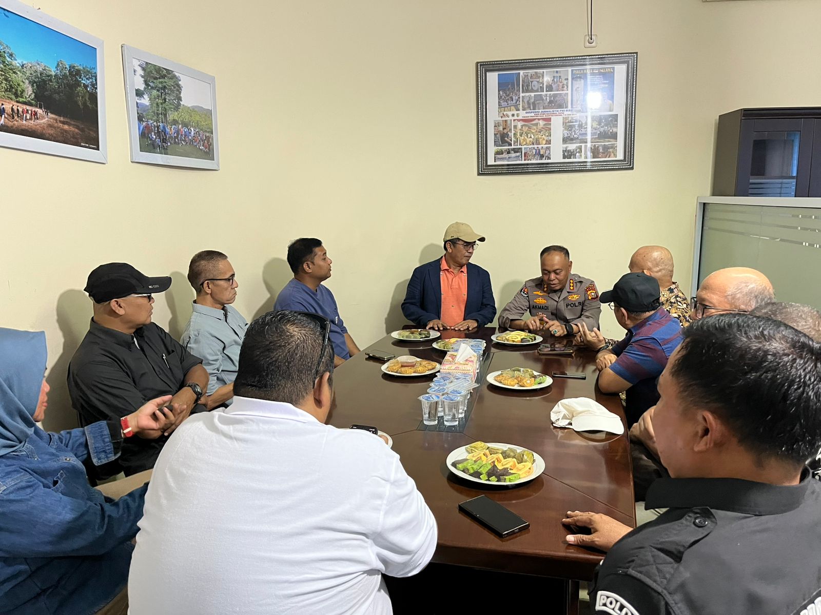 Ramah Tamah PWI Riau dan Bid Humas Polda Riau